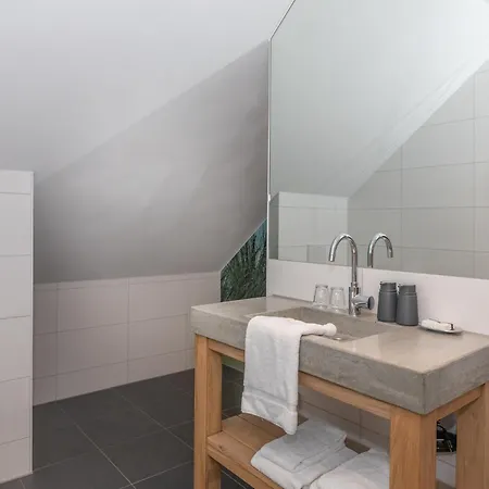 Grand With Sauna & Jacuzzi Feriehus