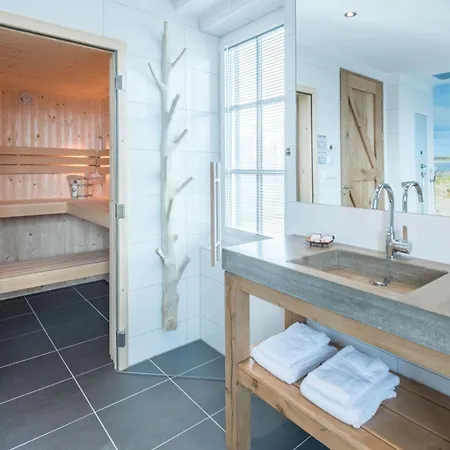 Σπίτι διακοπών Grand With Sauna & Jacuzzi *